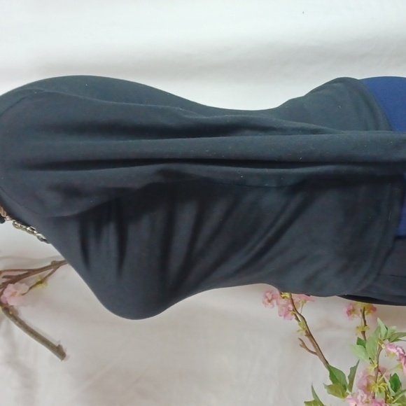 UNINUKOO WOMENS TOP SIZE M IN A BEAUTIFUL BLACK turtle neck - Picture 4 of 7